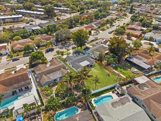 9329 SW 2nd Street, Boca Raton, FL 33428