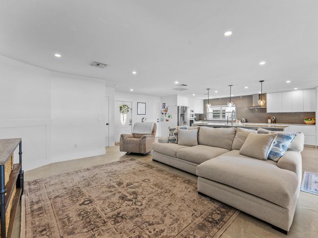 9329 SW 2nd Street, Boca Raton, FL 33428