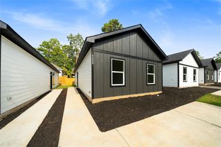 11555 Persimmon Street, Willis, TX 77318