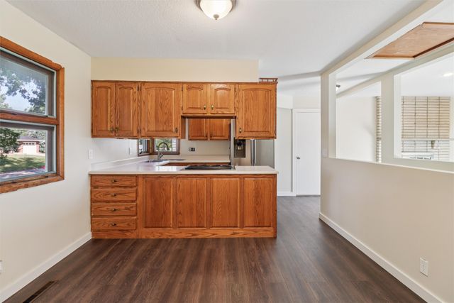 1004 E 14th Street S, Newton, IA 50208