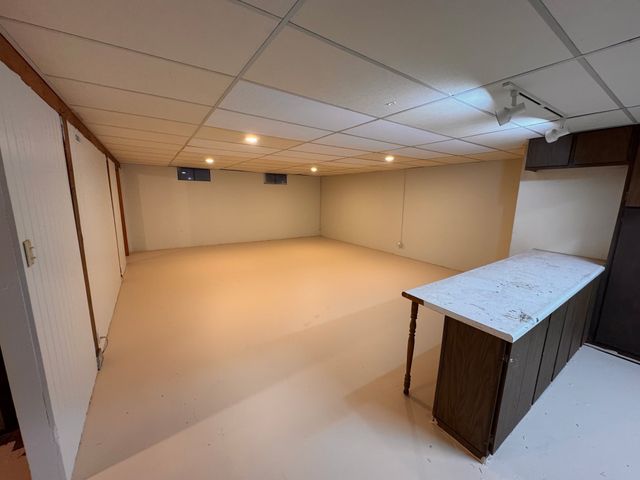 1004 E 14th Street S, Newton, IA 50208