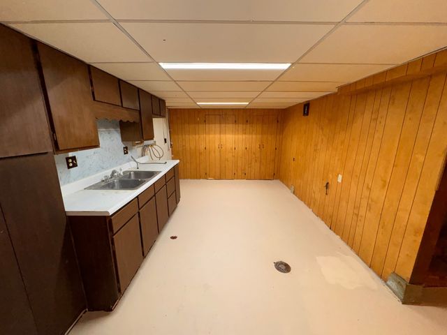 1004 E 14th Street S, Newton, IA 50208