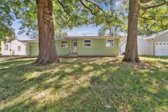 1004 E 14th Street S, Newton, IA 50208