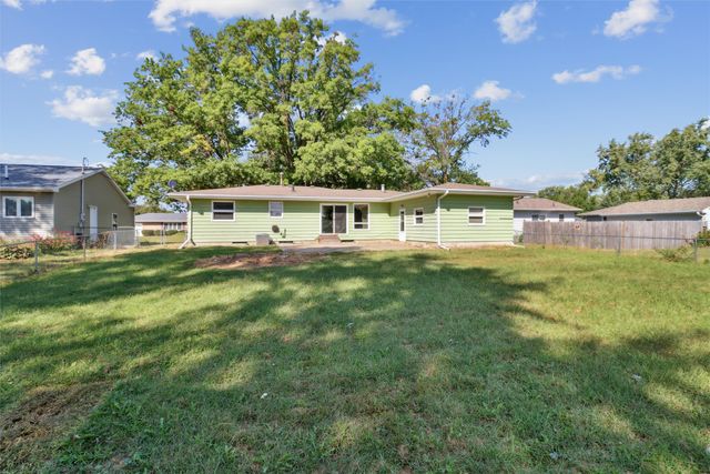 1004 E 14th Street S, Newton, IA 50208