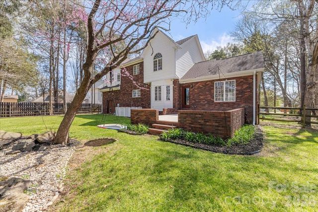 8380 Rocky River Road, Harrisburg, NC 28075