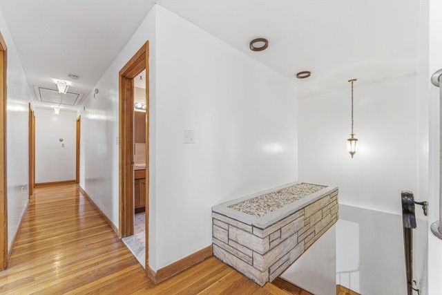 7 Carol St, Stoneham, MA 02180