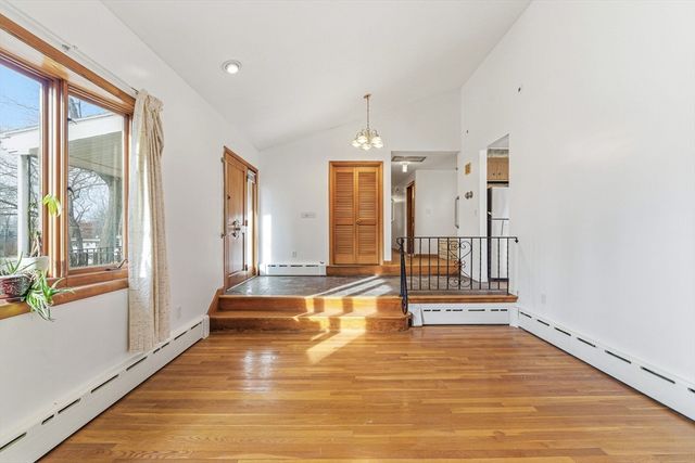 7 Carol St, Stoneham, MA 02180