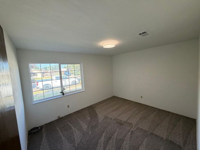 2275 5th St, Atwater, CA 95301