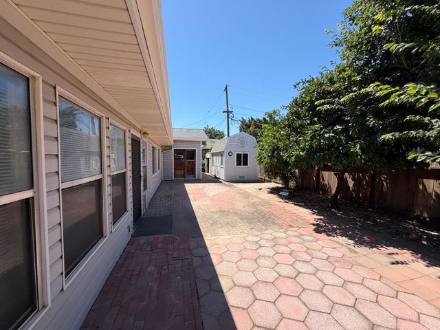 2275 5th St, Atwater, CA 95301