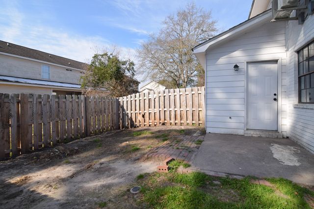 7721 Oldridge Road A, North Charleston, SC 29418