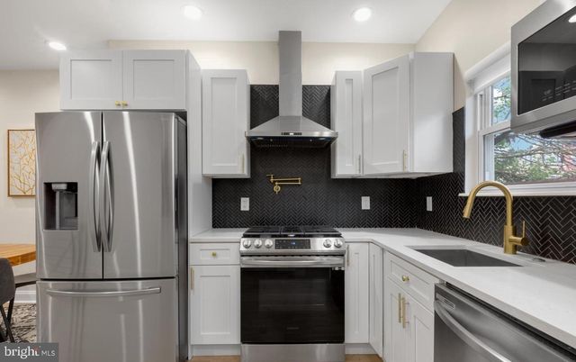 1404 N 27TH ST, Philadelphia, PA 19121