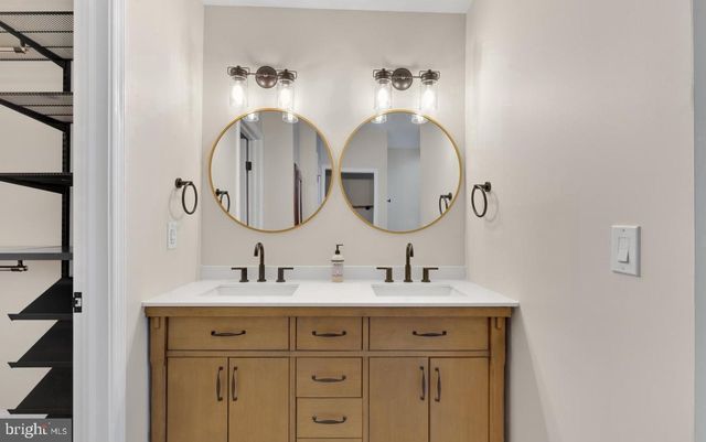 1404 N 27TH ST, Philadelphia, PA 19121