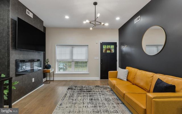 1404 N 27TH ST, Philadelphia, PA 19121