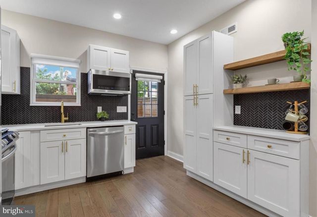 1404 N 27TH ST, Philadelphia, PA 19121