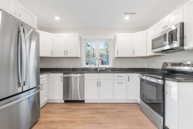 57 Maple Ave C, Rutland, MA 01543