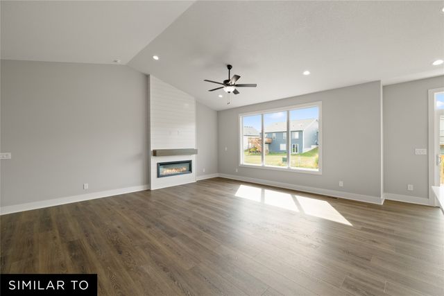 905 NW Rolland Road, Waukee, IA 50263