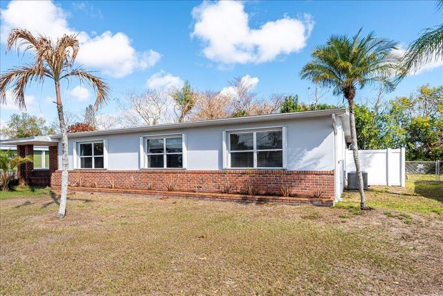 131 SE Lucero Drive, Port St. Lucie, Port St Lucie, FL 34983