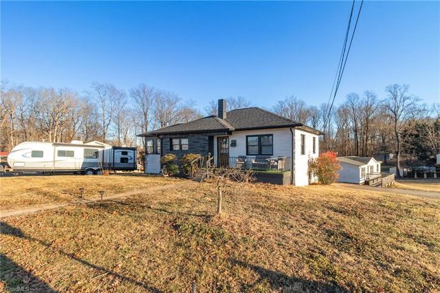 4043 Old Highway 601, Dobson, NC 27017