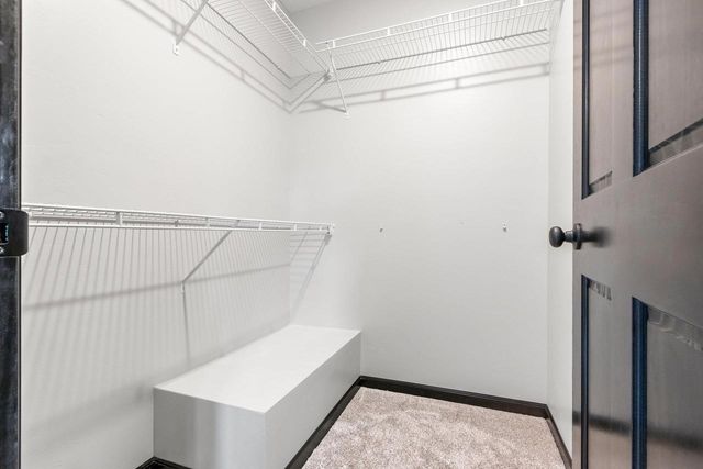 1920 SOUTHLAND LANE, New London, WI 54961