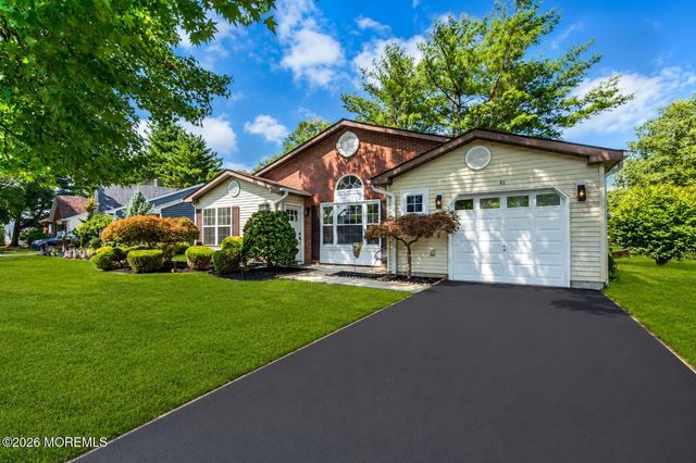 51 Linton Close, Freehold, NJ 07728