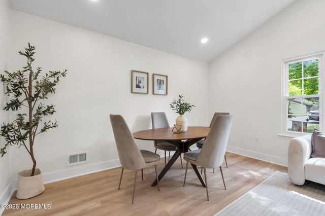 51 Linton Close, Freehold, NJ 07728