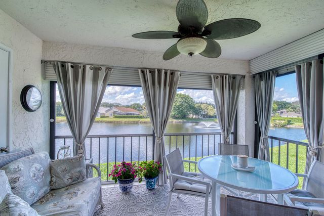 12871 Briarlake Drive 204, Palm Beach Gardens, FL 33418