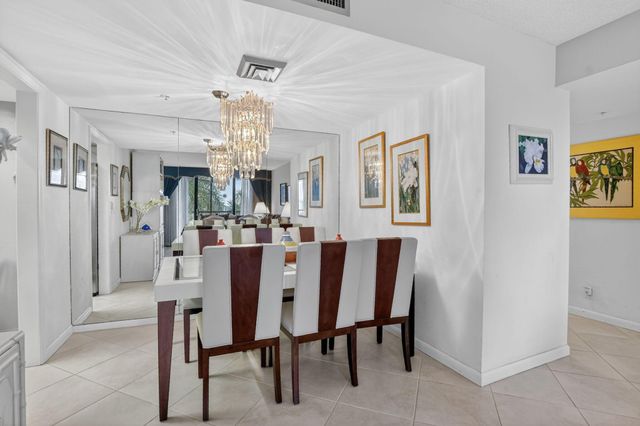 7738 Lakeside Boulevard 373, Boca Raton, FL 33434