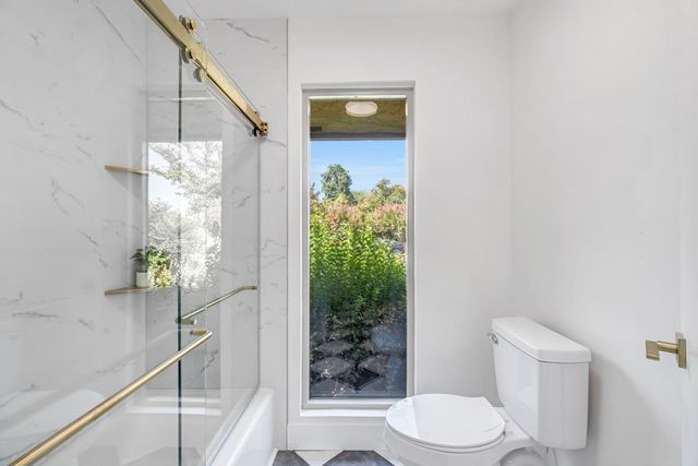 1041 W Sierra Avenue, Fresno, CA 93711