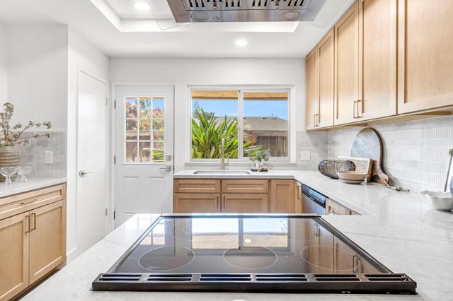 1041 W Sierra Avenue, Fresno, CA 93711