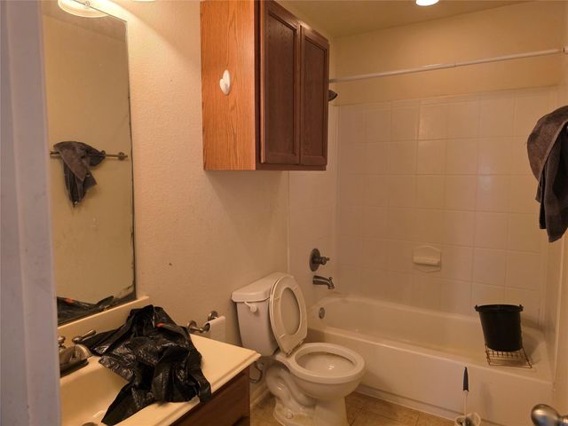 3130 Cambridge Meadows Lane, Dickinson, TX 77539