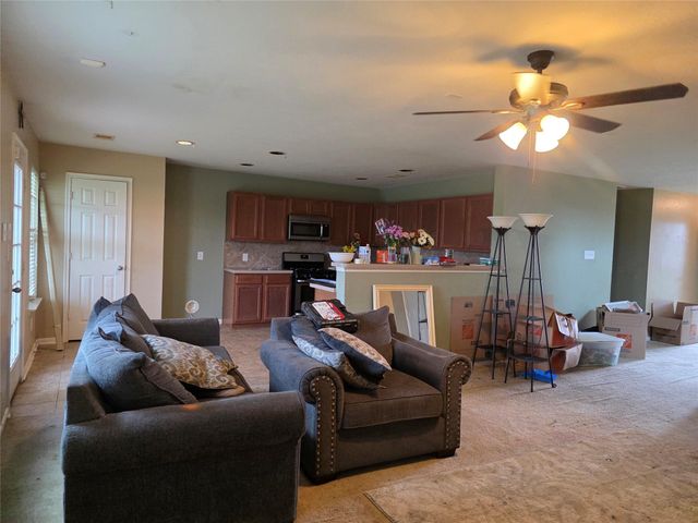 3130 Cambridge Meadows Lane, Dickinson, TX 77539