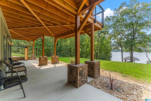 341 BOATHOUSE CIRCLE, Sylacauga, AL 35151