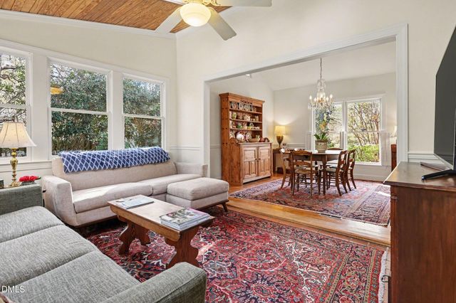 6720 Glen Forrest Drive, Chapel Hill, NC 27517