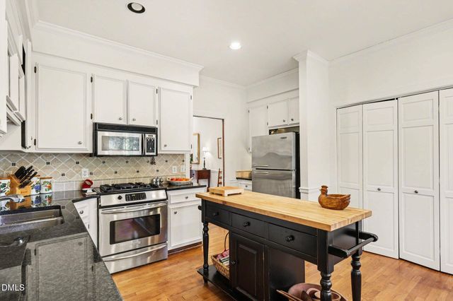 6720 Glen Forrest Drive, Chapel Hill, NC 27517