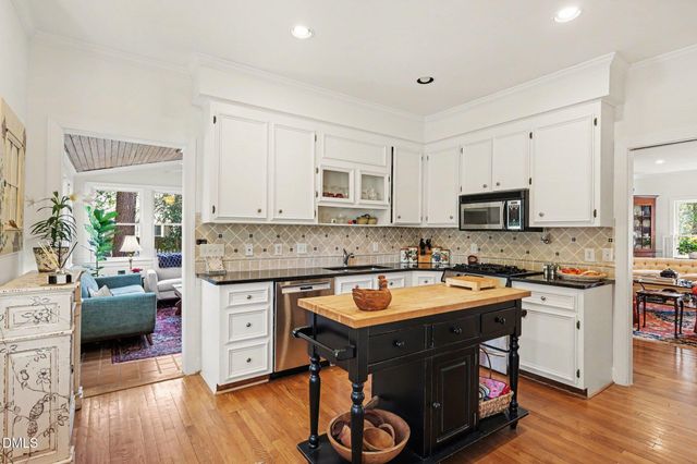 6720 Glen Forrest Drive, Chapel Hill, NC 27517