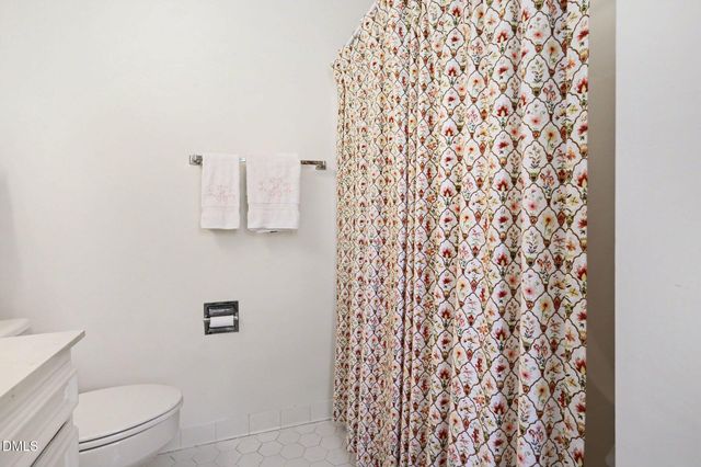 6720 Glen Forrest Drive, Chapel Hill, NC 27517