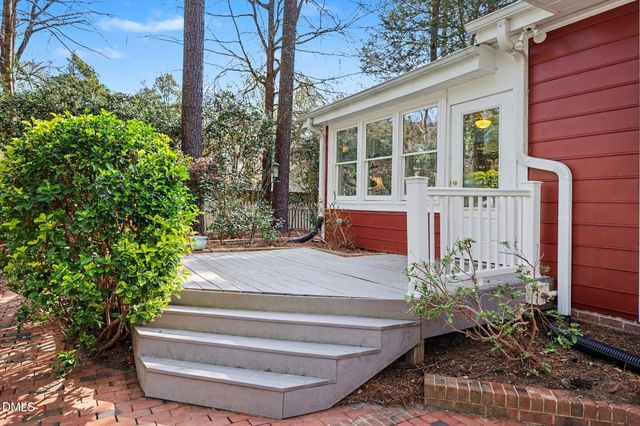 6720 Glen Forrest Drive, Chapel Hill, NC 27517