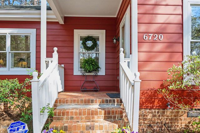 6720 Glen Forrest Drive, Chapel Hill, NC 27517