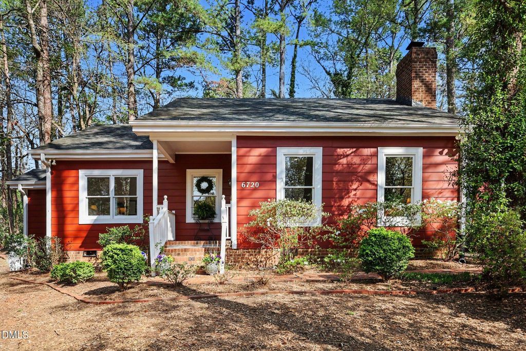 6720 Glen Forrest Drive, Chapel Hill, NC 27517