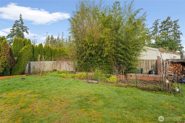 25825 12th Avenue S, Des Moines, WA 98198