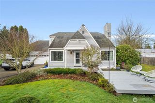 25825 12th Avenue S, Des Moines, WA 98198