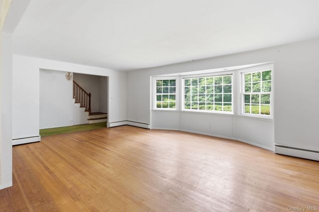 209 Southdown Road, Lloyd Harbor, NY 11743