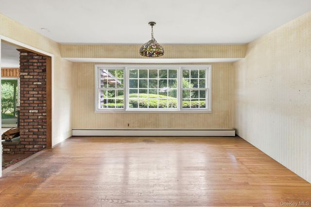 209 Southdown Road, Lloyd Harbor, NY 11743