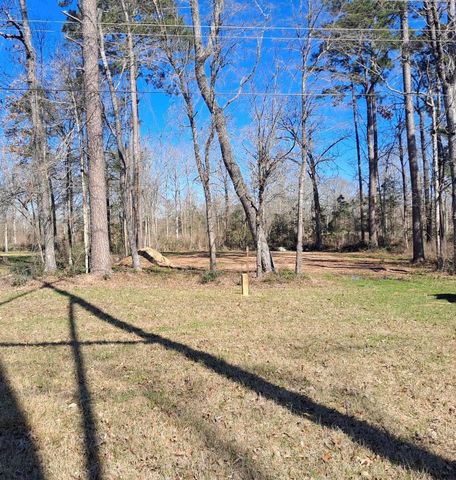 363 Edgewood, Onalaska, TX 77360