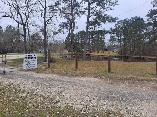 363 Edgewood, Onalaska, TX 77360