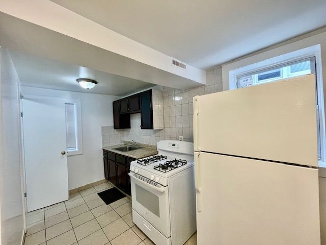 2227 W 19th Street COACH, Chicago, IL 60608