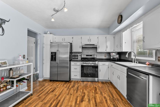 16708 William Street, Omaha, NE 68130