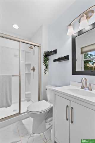 16708 William Street, Omaha, NE 68130