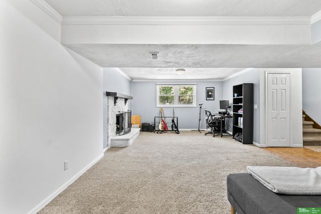 16708 William Street, Omaha, NE 68130
