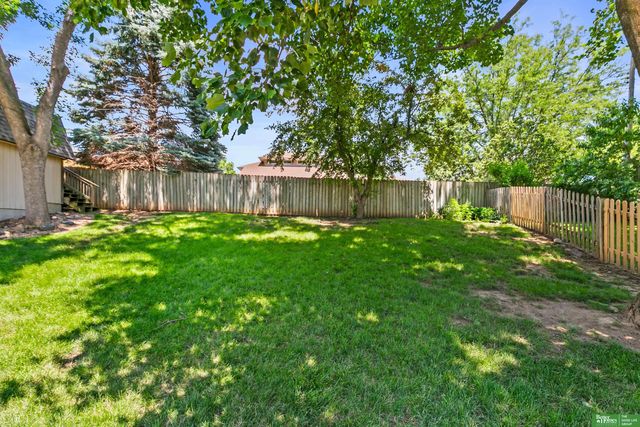 16708 William Street, Omaha, NE 68130